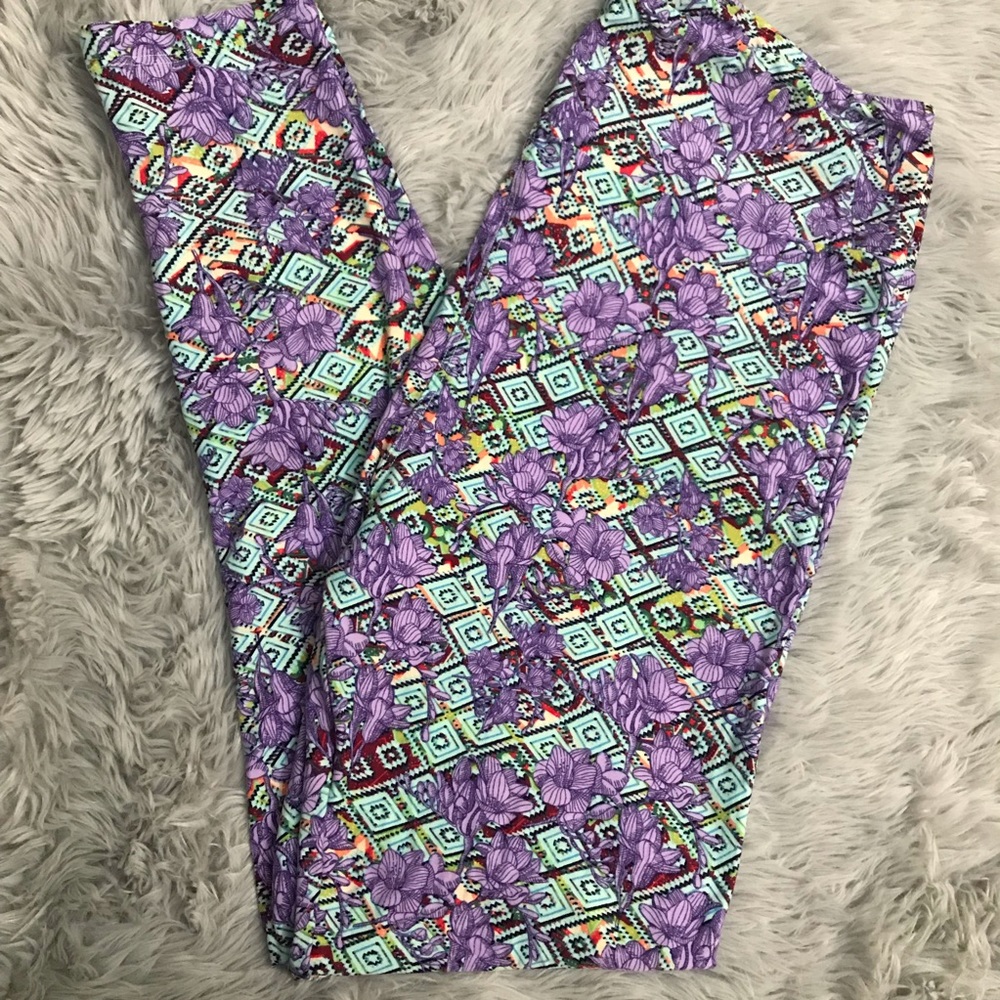 NWOT LuLaRoe TC Leggings-Aztec Print